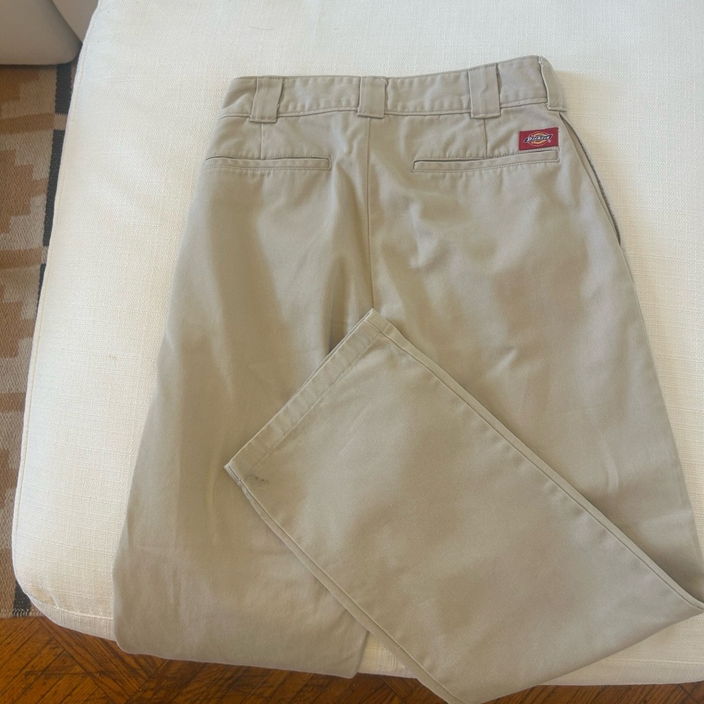 Dickies pants.